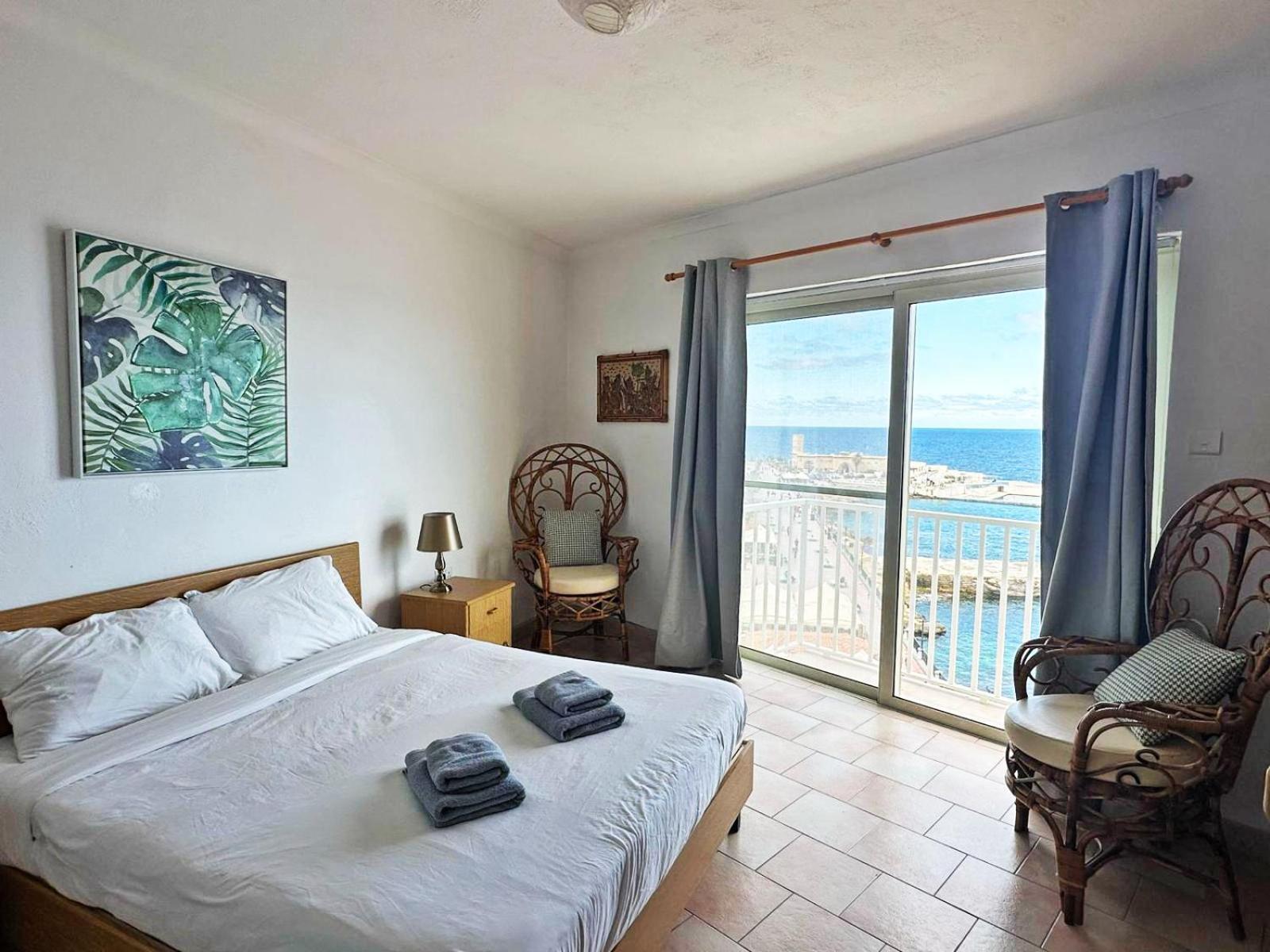 6Th Floor Seafront Apartment With Open Sea Views Sliema Exterior photo